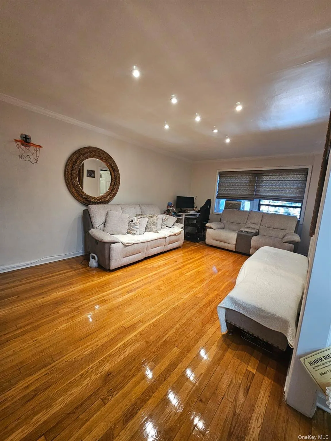 118-66 Metropolitan, New York, NY, 2 Bedrooms Bedrooms, 5 Rooms Rooms,1 BathroomBathrooms,Residential,For Rent,Metropolitan,0,1008904 118-66 Metropolitan, New York, NY, 2 Bedrooms Bedrooms, 5 Rooms Rooms,1 BathroomBathrooms,Residential,For Rent,Metropolitan,0,1008904
