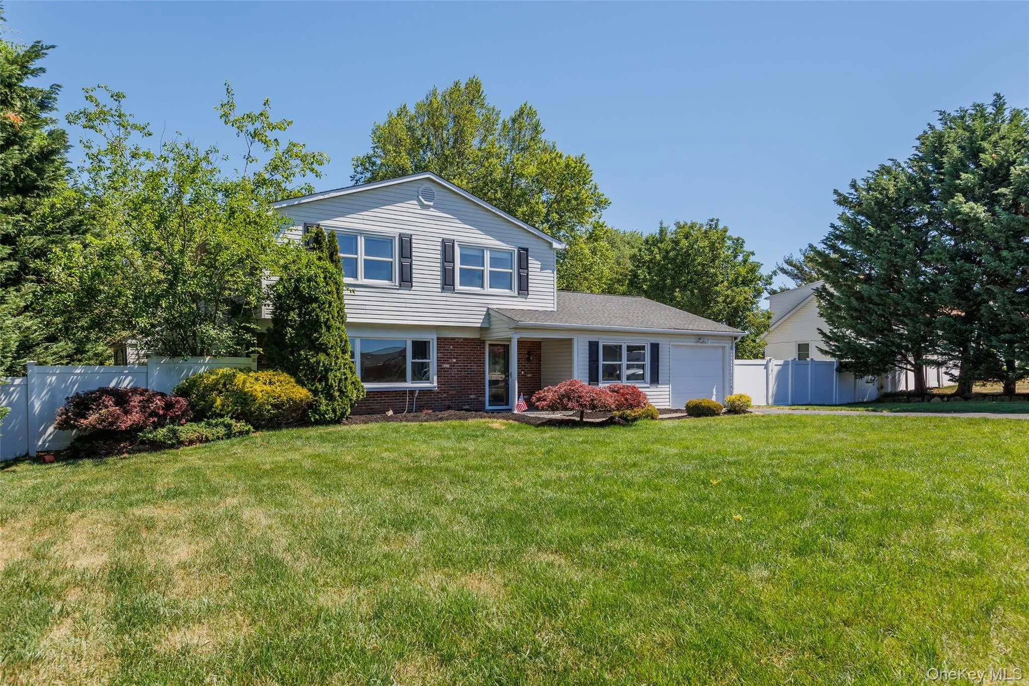 29 Segatogue Lane, Brookhaven, NY, 3 Bedrooms Bedrooms, 7 Rooms Rooms,2 BathroomsBathrooms,Residential,For Rent,Segatogue,0,1008905 29 Segatogue Lane, Brookhaven, NY, 3 Bedrooms Bedrooms, 7 Rooms Rooms,2 BathroomsBathrooms,Residential,For Rent,Segatogue,0,1008905