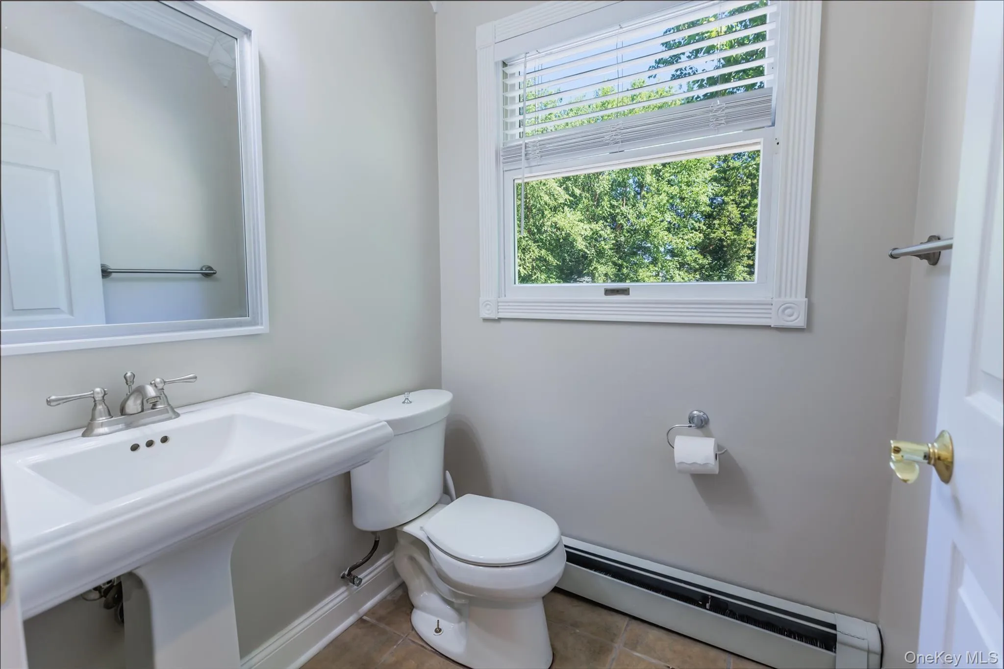 29 Segatogue Lane, Brookhaven, NY, 3 Bedrooms Bedrooms, 7 Rooms Rooms,2 BathroomsBathrooms,Residential,For Rent,Segatogue,0,1008905 29 Segatogue Lane, Brookhaven, NY, 3 Bedrooms Bedrooms, 7 Rooms Rooms,2 BathroomsBathrooms,Residential,For Rent,Segatogue,0,1008905