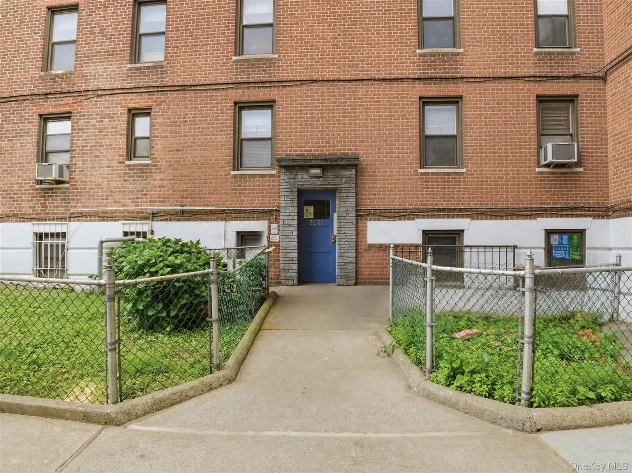 3231 Barker Avenue, New York, NY, 1 Bedroom Bedrooms, 3 Rooms Rooms,1 BathroomBathrooms,Residential,For Rent,Barker,0,1008908 3231 Barker Avenue, New York, NY, 1 Bedroom Bedrooms, 3 Rooms Rooms,1 BathroomBathrooms,Residential,For Rent,Barker,0,1008908