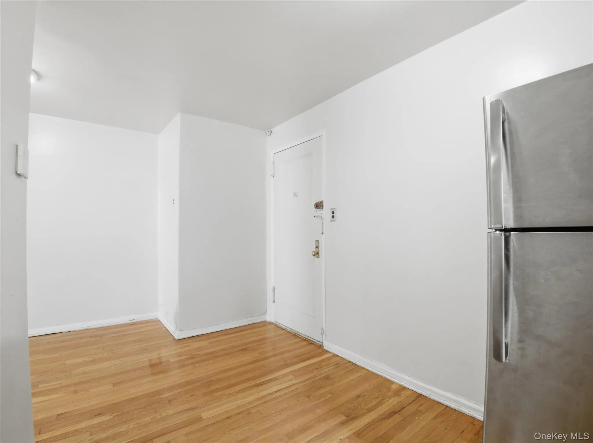 3231 Barker Avenue, New York, NY, 1 Bedroom Bedrooms, 3 Rooms Rooms,1 BathroomBathrooms,Residential,For Rent,Barker,0,1008908 3231 Barker Avenue, New York, NY, 1 Bedroom Bedrooms, 3 Rooms Rooms,1 BathroomBathrooms,Residential,For Rent,Barker,0,1008908