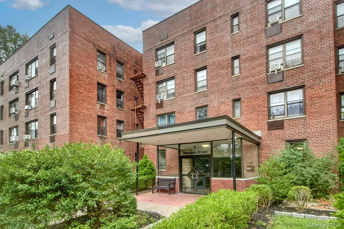 1 Remsen Road, Yonkers, NY, 2 Bedrooms Bedrooms, 5 Rooms Rooms,1 BathroomBathrooms,Residential,For Rent,Remsen,0,1008912 1 Remsen Road, Yonkers, NY, 2 Bedrooms Bedrooms, 5 Rooms Rooms,1 BathroomBathrooms,Residential,For Rent,Remsen,0,1008912