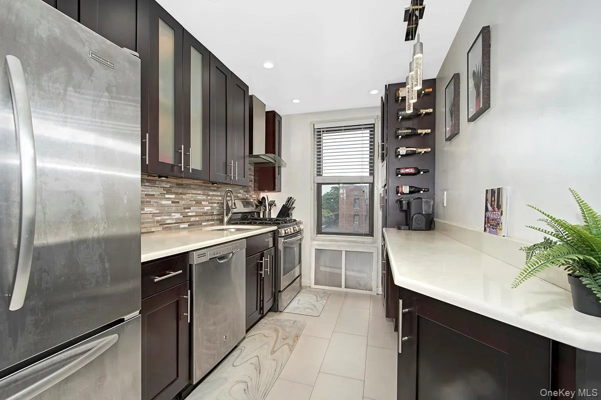 1 Remsen Road, Yonkers, NY, 2 Bedrooms Bedrooms, 5 Rooms Rooms,1 BathroomBathrooms,Residential,For Rent,Remsen,0,1008912 1 Remsen Road, Yonkers, NY, 2 Bedrooms Bedrooms, 5 Rooms Rooms,1 BathroomBathrooms,Residential,For Rent,Remsen,0,1008912