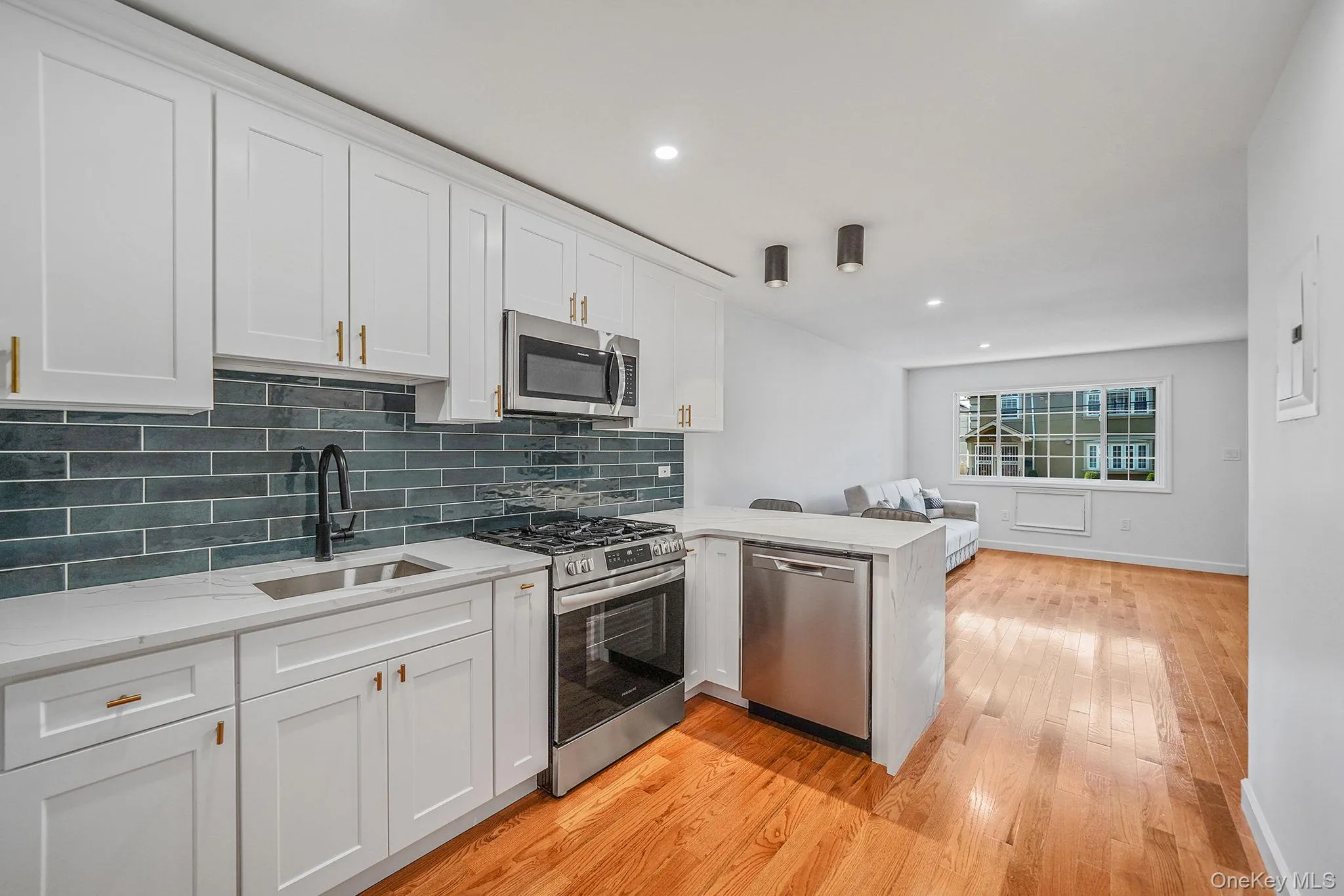 14225 250th Street, New York, NY, 6 Bedrooms Bedrooms, 10 Rooms Rooms,4 BathroomsBathrooms,Residential,For Rent,250th,0,1008913 14225 250th Street, New York, NY, 6 Bedrooms Bedrooms, 10 Rooms Rooms,4 BathroomsBathrooms,Residential,For Rent,250th,0,1008913