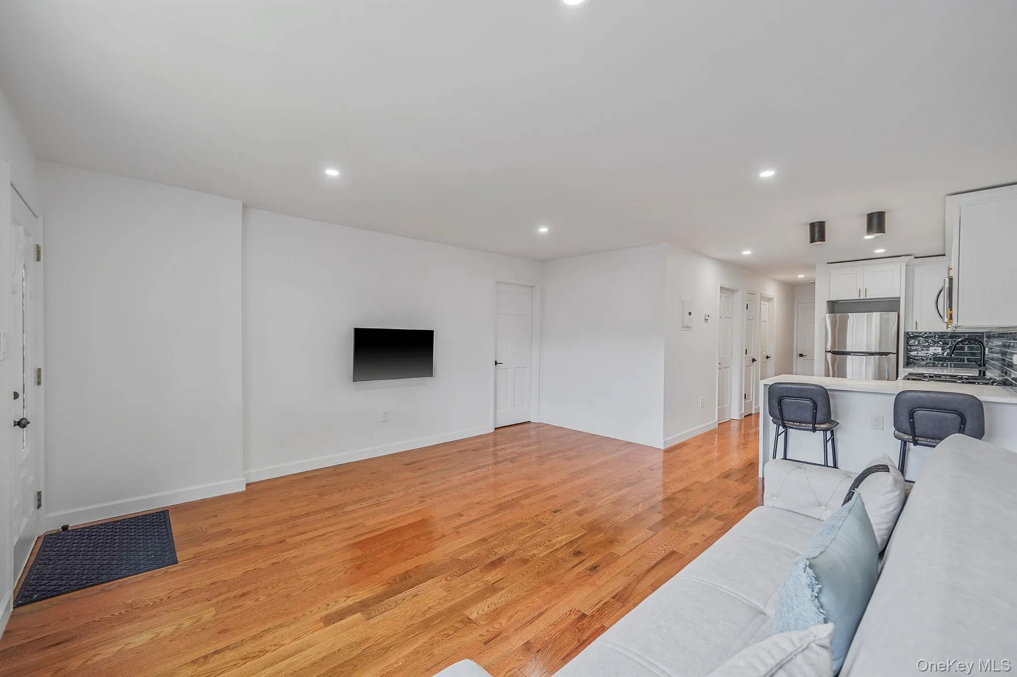 14225 250th Street, New York, NY, 6 Bedrooms Bedrooms, 10 Rooms Rooms,4 BathroomsBathrooms,Residential,For Rent,250th,0,1008913 14225 250th Street, New York, NY, 6 Bedrooms Bedrooms, 10 Rooms Rooms,4 BathroomsBathrooms,Residential,For Rent,250th,0,1008913