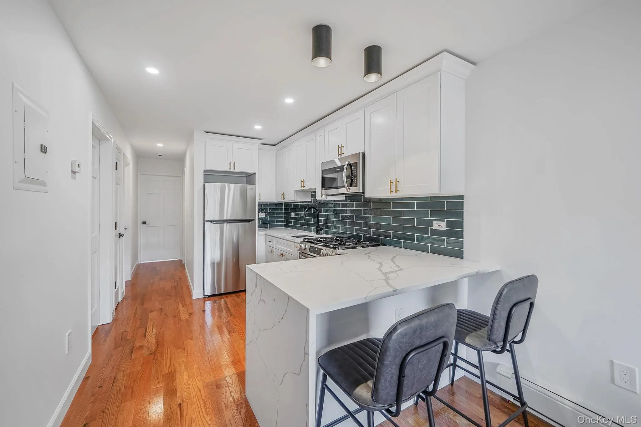 14225 250th Street, New York, NY, 6 Bedrooms Bedrooms, 10 Rooms Rooms,4 BathroomsBathrooms,Residential,For Rent,250th,0,1008913 14225 250th Street, New York, NY, 6 Bedrooms Bedrooms, 10 Rooms Rooms,4 BathroomsBathrooms,Residential,For Rent,250th,0,1008913