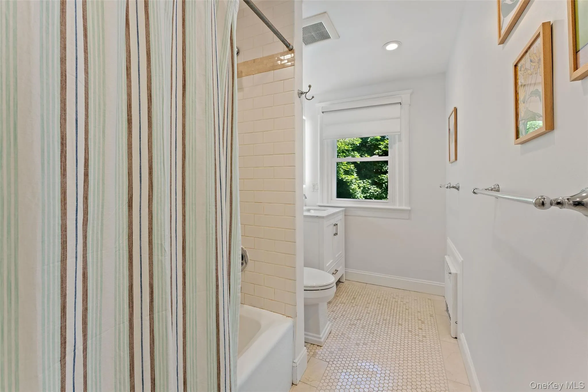 33 Merriam Avenue, Yonkers, NY, 4 Bedrooms Bedrooms, 8 Rooms Rooms,2 BathroomsBathrooms,Residential,For Rent,Merriam,0,1008914 33 Merriam Avenue, Yonkers, NY, 4 Bedrooms Bedrooms, 8 Rooms Rooms,2 BathroomsBathrooms,Residential,For Rent,Merriam,0,1008914