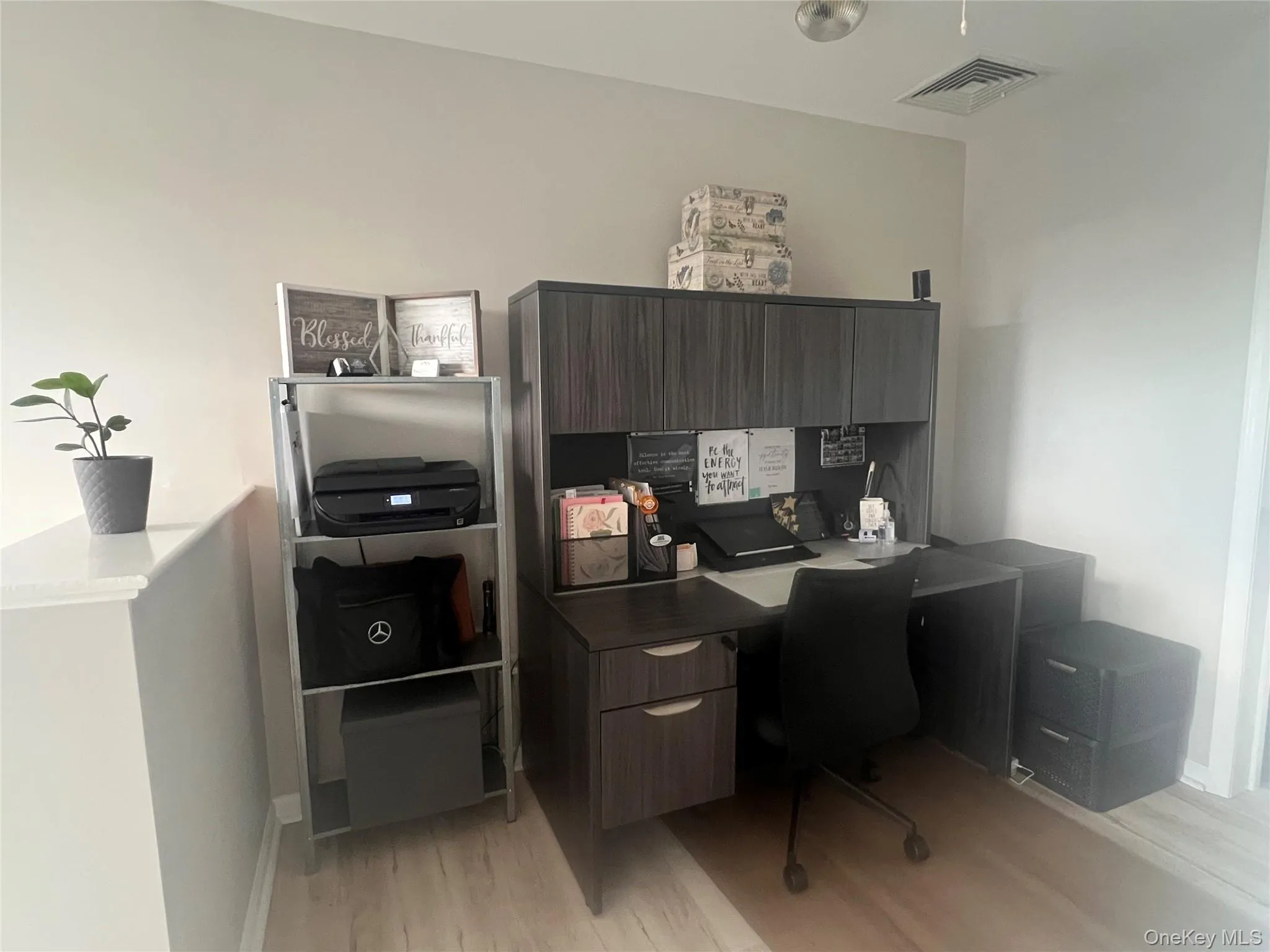 Flex Space used as Home Office. Could also be used as reading nook, exercise area, library and much more. Flex Space used as Home Office. Could also be used as reading nook, exercise area, library and much more.