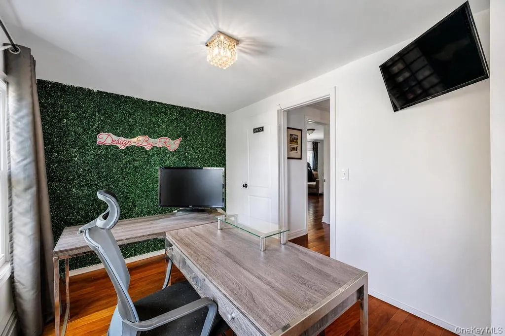 573 Miller Avenue, Hempstead, NY, 3 Bedrooms Bedrooms, 6 Rooms Rooms,1 BathroomBathrooms,Residential,For Rent,Miller,0,1008935 573 Miller Avenue, Hempstead, NY, 3 Bedrooms Bedrooms, 6 Rooms Rooms,1 BathroomBathrooms,Residential,For Rent,Miller,0,1008935
