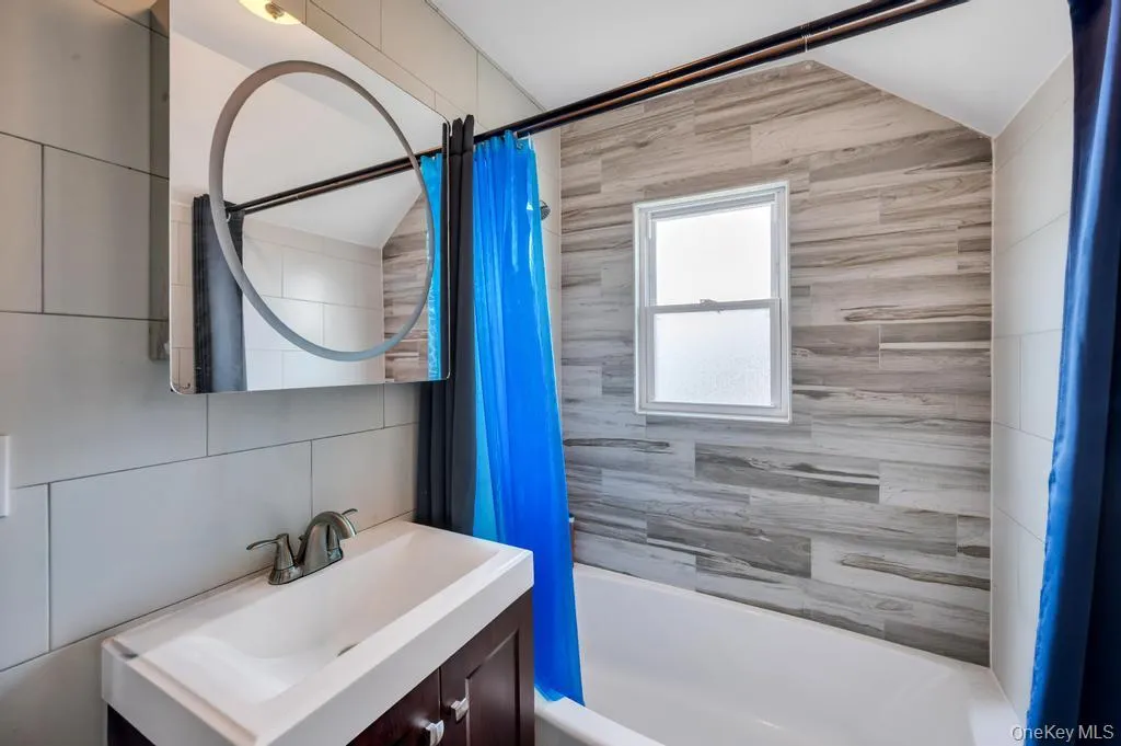 573 Miller Avenue, Hempstead, NY, 3 Bedrooms Bedrooms, 6 Rooms Rooms,1 BathroomBathrooms,Residential,For Rent,Miller,0,1008935 573 Miller Avenue, Hempstead, NY, 3 Bedrooms Bedrooms, 6 Rooms Rooms,1 BathroomBathrooms,Residential,For Rent,Miller,0,1008935