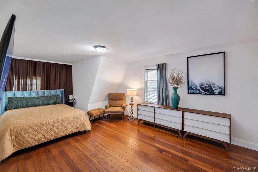573 Miller Avenue, Hempstead, NY, 3 Bedrooms Bedrooms, 6 Rooms Rooms,1 BathroomBathrooms,Residential,For Rent,Miller,0,1008935 573 Miller Avenue, Hempstead, NY, 3 Bedrooms Bedrooms, 6 Rooms Rooms,1 BathroomBathrooms,Residential,For Rent,Miller,0,1008935
