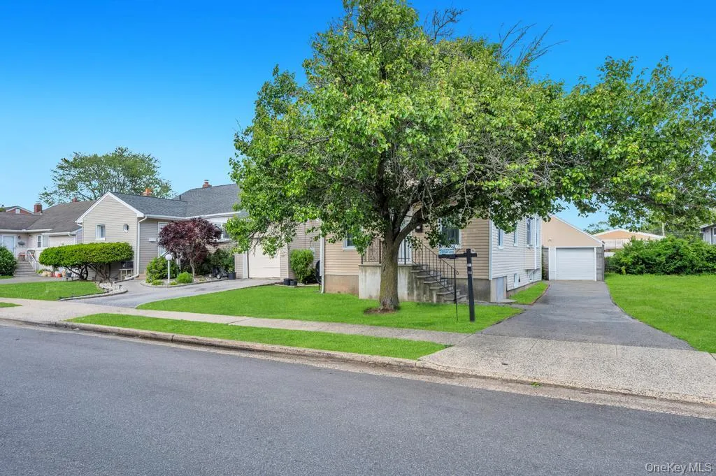 573 Miller Avenue, Hempstead, NY, 3 Bedrooms Bedrooms, 6 Rooms Rooms,1 BathroomBathrooms,Residential,For Rent,Miller,0,1008935 573 Miller Avenue, Hempstead, NY, 3 Bedrooms Bedrooms, 6 Rooms Rooms,1 BathroomBathrooms,Residential,For Rent,Miller,0,1008935