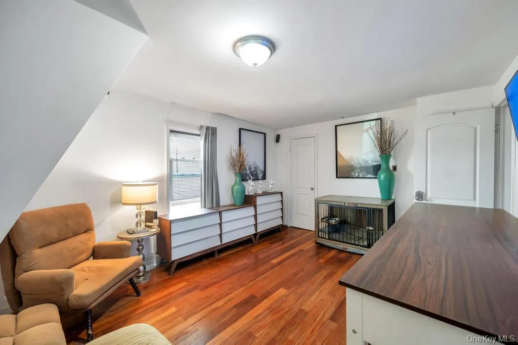 573 Miller Avenue, Hempstead, NY, 3 Bedrooms Bedrooms, 6 Rooms Rooms,1 BathroomBathrooms,Residential,For Rent,Miller,0,1008935 573 Miller Avenue, Hempstead, NY, 3 Bedrooms Bedrooms, 6 Rooms Rooms,1 BathroomBathrooms,Residential,For Rent,Miller,0,1008935