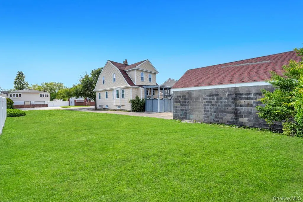573 Miller Avenue, Hempstead, NY, 3 Bedrooms Bedrooms, 6 Rooms Rooms,1 BathroomBathrooms,Residential,For Rent,Miller,0,1008935 573 Miller Avenue, Hempstead, NY, 3 Bedrooms Bedrooms, 6 Rooms Rooms,1 BathroomBathrooms,Residential,For Rent,Miller,0,1008935