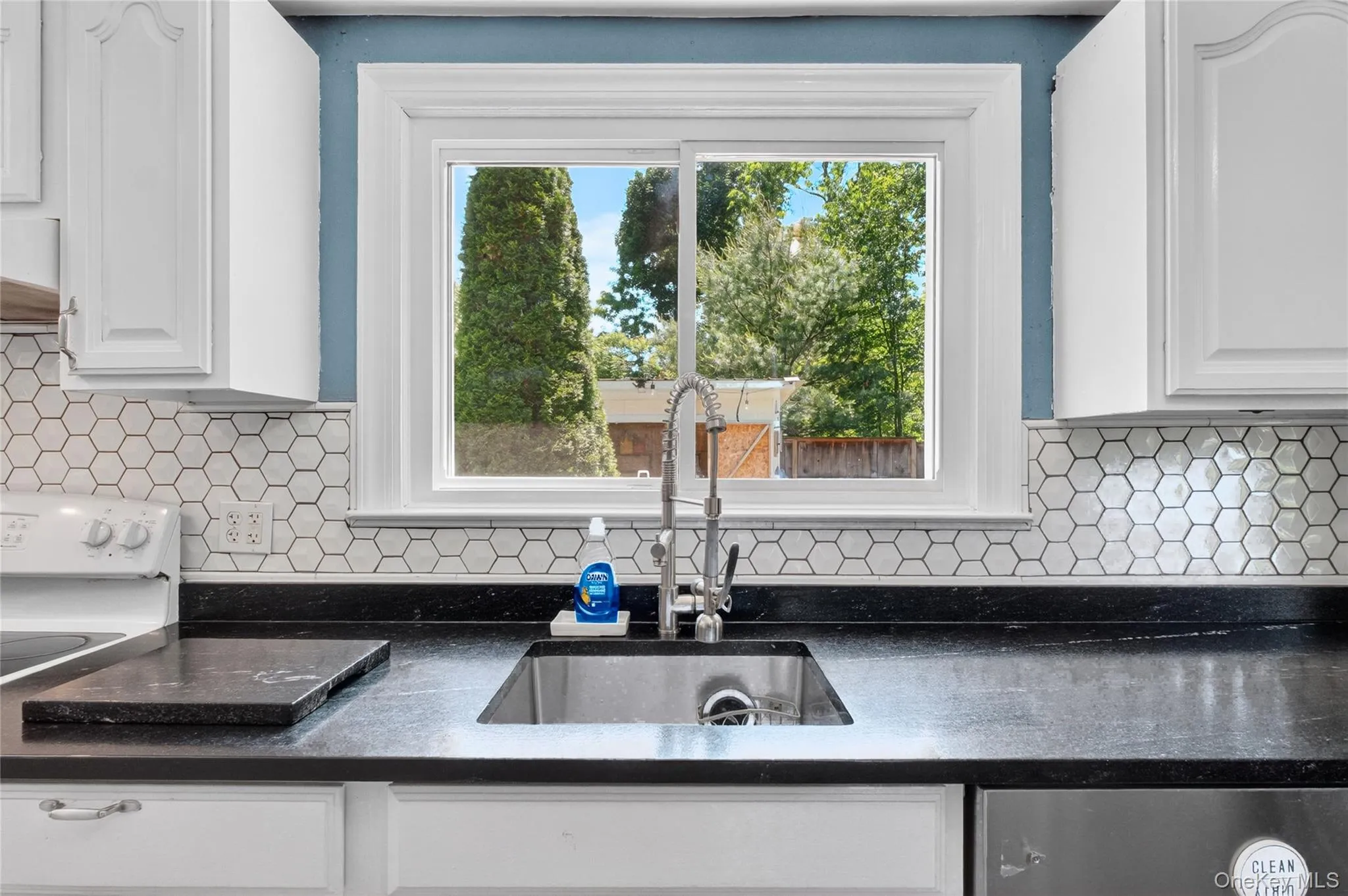 68 Mulford Avenue, Hyde Park, NY, 2 Bedrooms Bedrooms, 6 Rooms Rooms,1 BathroomBathrooms,Residential Lease,For Rent,Mulford Avenue,0,1008938 68 Mulford Avenue, Hyde Park, NY, 2 Bedrooms Bedrooms, 6 Rooms Rooms,1 BathroomBathrooms,Residential Lease,For Rent,Mulford Avenue,0,1008938