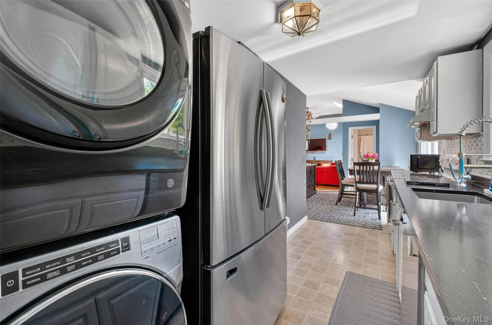 68 Mulford Avenue, Hyde Park, NY, 2 Bedrooms Bedrooms, 6 Rooms Rooms,1 BathroomBathrooms,Residential Lease,For Rent,Mulford Avenue,0,1008938 68 Mulford Avenue, Hyde Park, NY, 2 Bedrooms Bedrooms, 6 Rooms Rooms,1 BathroomBathrooms,Residential Lease,For Rent,Mulford Avenue,0,1008938