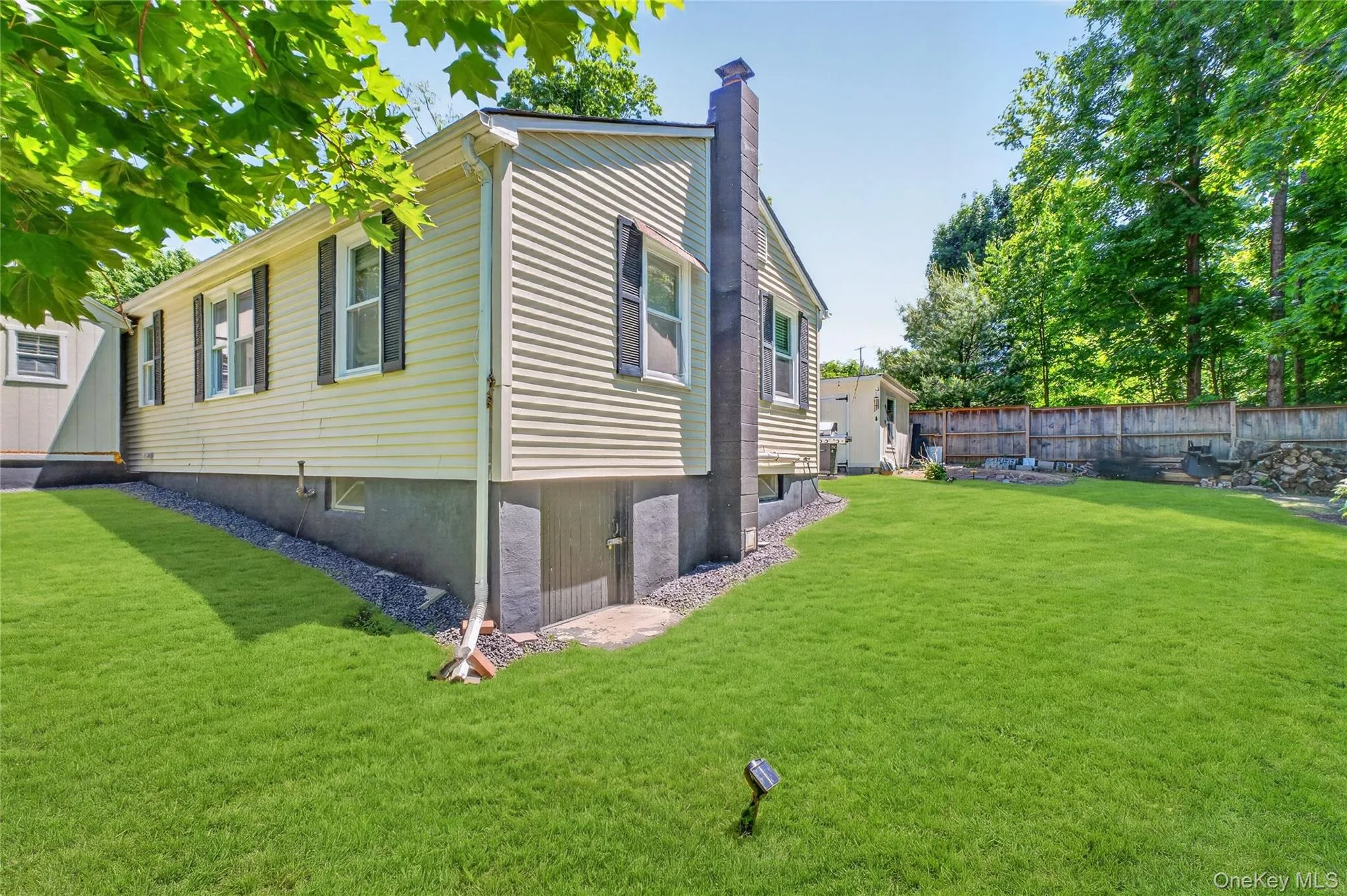 68 Mulford Avenue, Hyde Park, NY, 2 Bedrooms Bedrooms, 6 Rooms Rooms,1 BathroomBathrooms,Residential Lease,For Rent,Mulford Avenue,0,1008938 68 Mulford Avenue, Hyde Park, NY, 2 Bedrooms Bedrooms, 6 Rooms Rooms,1 BathroomBathrooms,Residential Lease,For Rent,Mulford Avenue,0,1008938