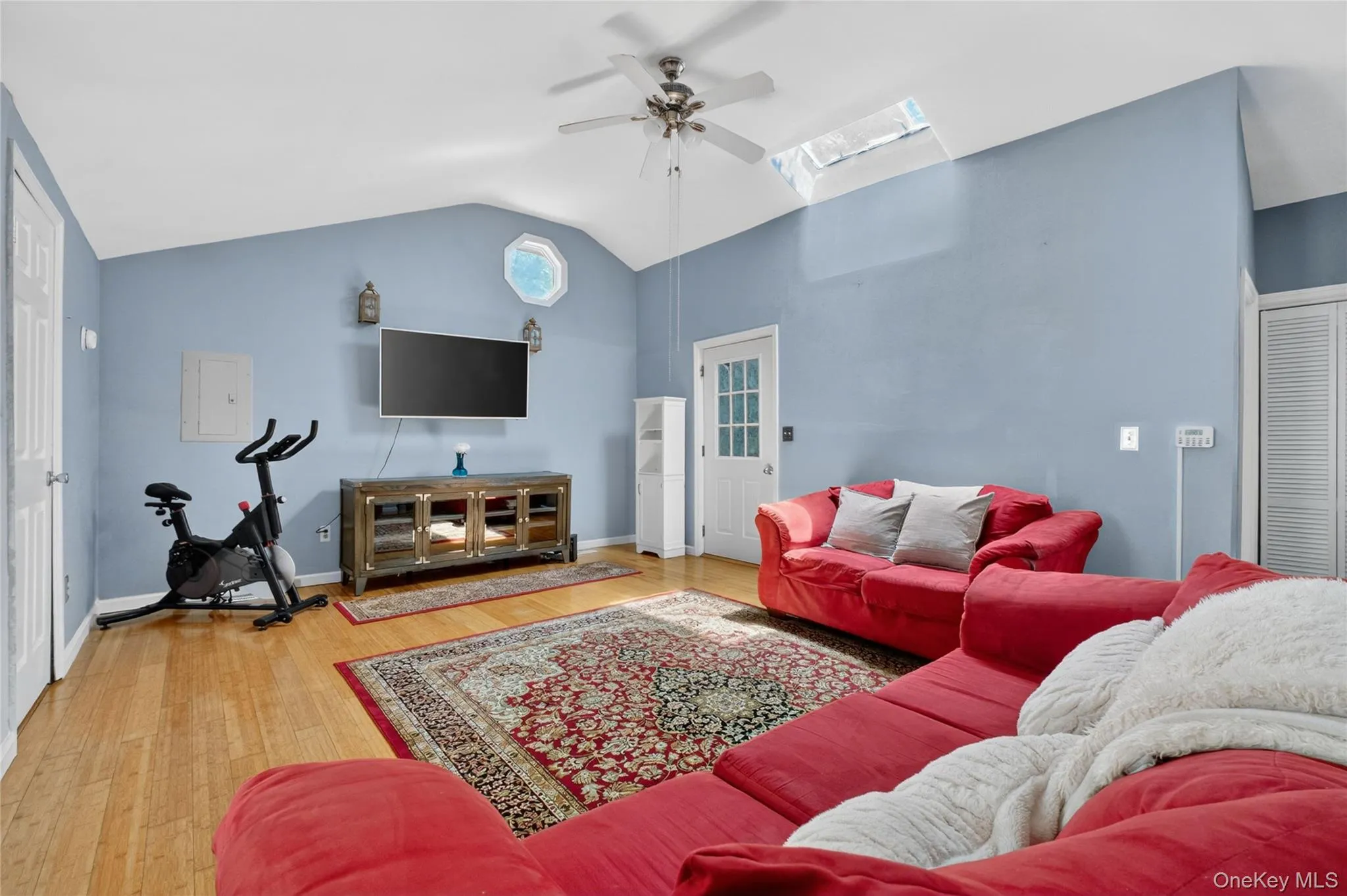 68 Mulford Avenue, Hyde Park, NY, 2 Bedrooms Bedrooms, 6 Rooms Rooms,1 BathroomBathrooms,Residential Lease,For Rent,Mulford Avenue,0,1008938 68 Mulford Avenue, Hyde Park, NY, 2 Bedrooms Bedrooms, 6 Rooms Rooms,1 BathroomBathrooms,Residential Lease,For Rent,Mulford Avenue,0,1008938