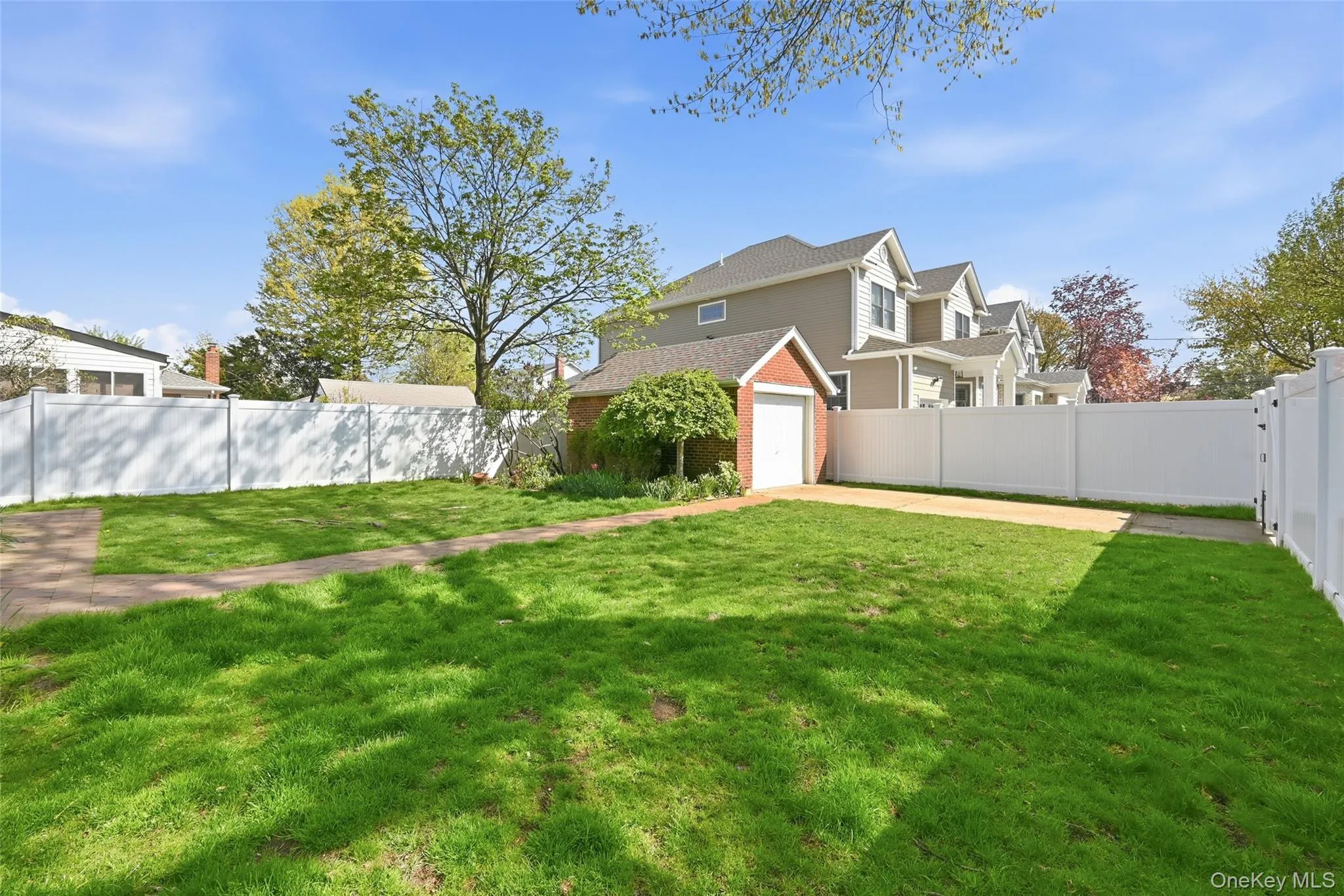 168 Latham Road, North Hempstead, NY, 3 Bedrooms Bedrooms, 6 Rooms Rooms,1 BathroomBathrooms,Residential,For Rent,Latham,0,1008945 168 Latham Road, North Hempstead, NY, 3 Bedrooms Bedrooms, 6 Rooms Rooms,1 BathroomBathrooms,Residential,For Rent,Latham,0,1008945