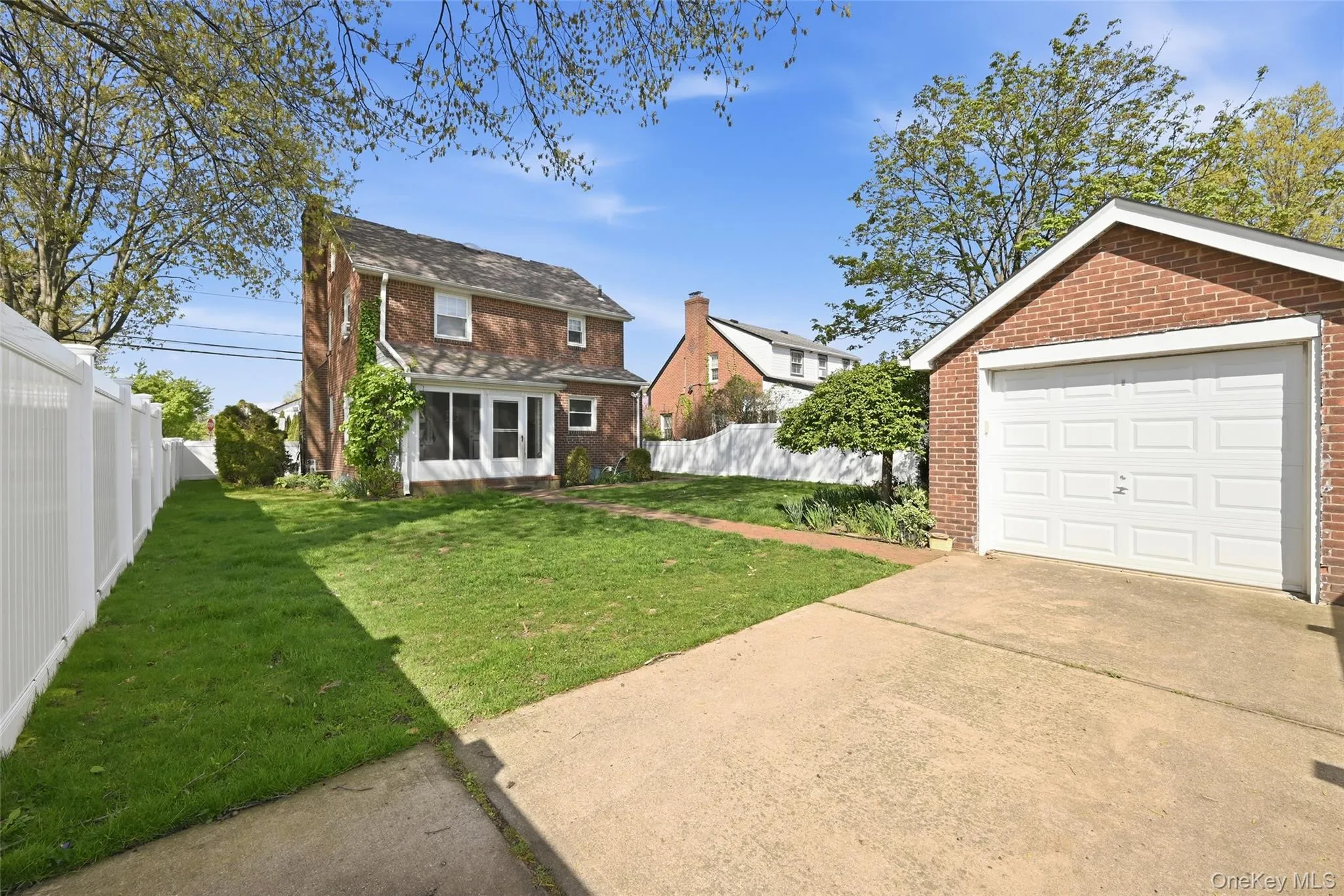 168 Latham Road, North Hempstead, NY, 3 Bedrooms Bedrooms, 6 Rooms Rooms,1 BathroomBathrooms,Residential,For Rent,Latham,0,1008945 168 Latham Road, North Hempstead, NY, 3 Bedrooms Bedrooms, 6 Rooms Rooms,1 BathroomBathrooms,Residential,For Rent,Latham,0,1008945