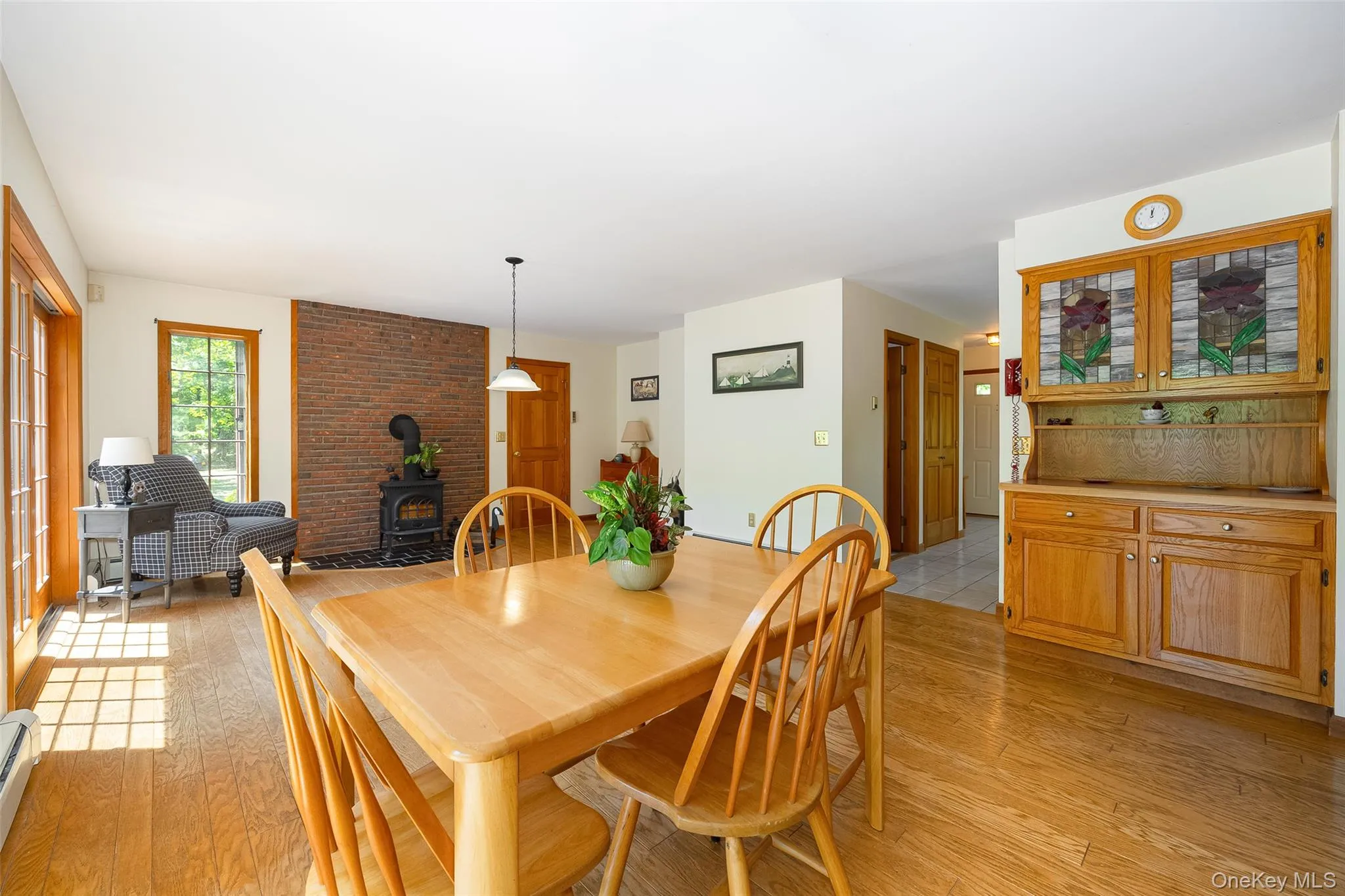 44 Eleanor Drive, Pleasant Valley, NY, 4 Bedrooms Bedrooms, 10 Rooms Rooms,3 BathroomsBathrooms,Residential,For Rent,Eleanor,0,1008946 44 Eleanor Drive, Pleasant Valley, NY, 4 Bedrooms Bedrooms, 10 Rooms Rooms,3 BathroomsBathrooms,Residential,For Rent,Eleanor,0,1008946