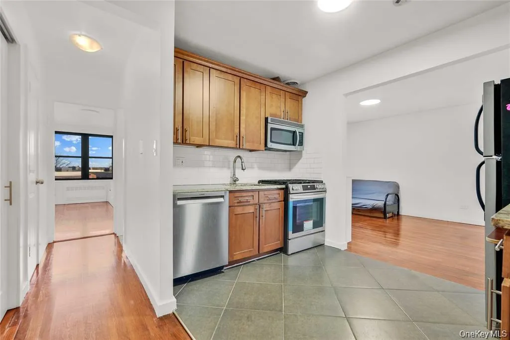 150-29 72nd Road, New York, NY, 1 Bedroom Bedrooms, 4 Rooms Rooms,1 BathroomBathrooms,Residential,For Rent,72nd,0,1008948 150-29 72nd Road, New York, NY, 1 Bedroom Bedrooms, 4 Rooms Rooms,1 BathroomBathrooms,Residential,For Rent,72nd,0,1008948