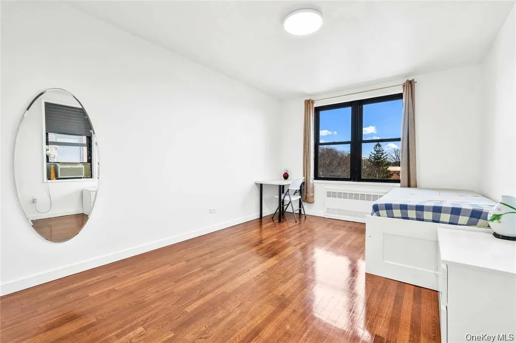 150-29 72nd Road, New York, NY, 1 Bedroom Bedrooms, 4 Rooms Rooms,1 BathroomBathrooms,Residential,For Rent,72nd,0,1008948 150-29 72nd Road, New York, NY, 1 Bedroom Bedrooms, 4 Rooms Rooms,1 BathroomBathrooms,Residential,For Rent,72nd,0,1008948