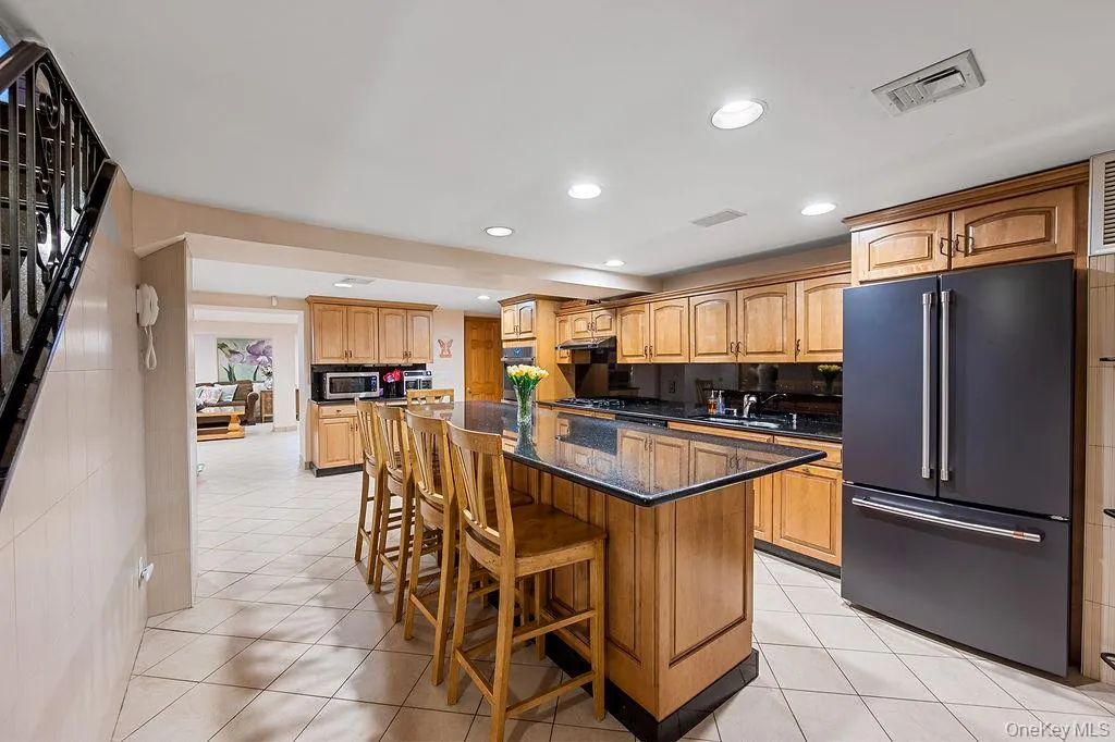 4 Point Crescent, New York, NY, 4 Bedrooms Bedrooms, 8 Rooms Rooms,4 BathroomsBathrooms,Residential,For Rent,Point,0,1008950 4 Point Crescent, New York, NY, 4 Bedrooms Bedrooms, 8 Rooms Rooms,4 BathroomsBathrooms,Residential,For Rent,Point,0,1008950