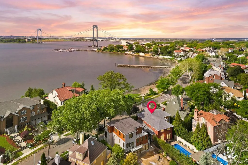 4 Point Crescent, New York, NY, 4 Bedrooms Bedrooms, 8 Rooms Rooms,4 BathroomsBathrooms,Residential,For Rent,Point,0,1008950 4 Point Crescent, New York, NY, 4 Bedrooms Bedrooms, 8 Rooms Rooms,4 BathroomsBathrooms,Residential,For Rent,Point,0,1008950