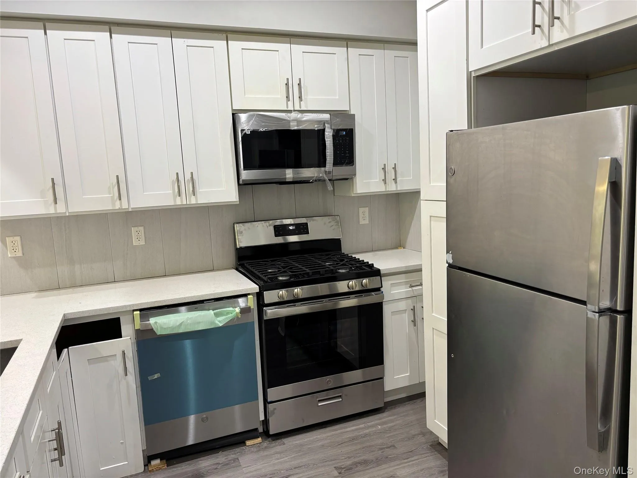 193-14 Jamaica Avenue, New York, NY, 3 Bedrooms Bedrooms, 5 Rooms Rooms,2 BathroomsBathrooms,Residential Lease,For Rent,Jamaica,0,1008954 193-14 Jamaica Avenue, New York, NY, 3 Bedrooms Bedrooms, 5 Rooms Rooms,2 BathroomsBathrooms,Residential Lease,For Rent,Jamaica,0,1008954