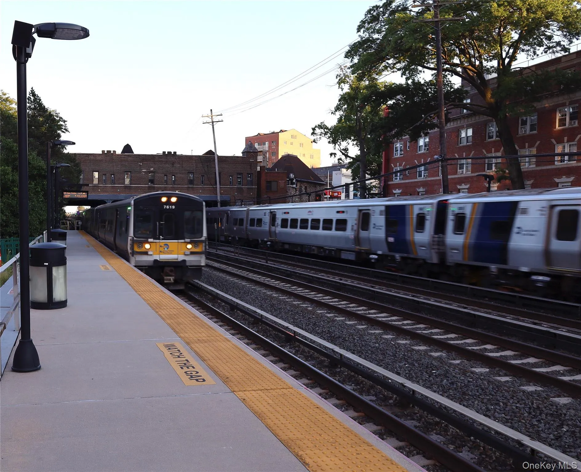 LIRR station 8 minutes walk from the Georgian House. LIRR station 8 minutes walk from the Georgian House.