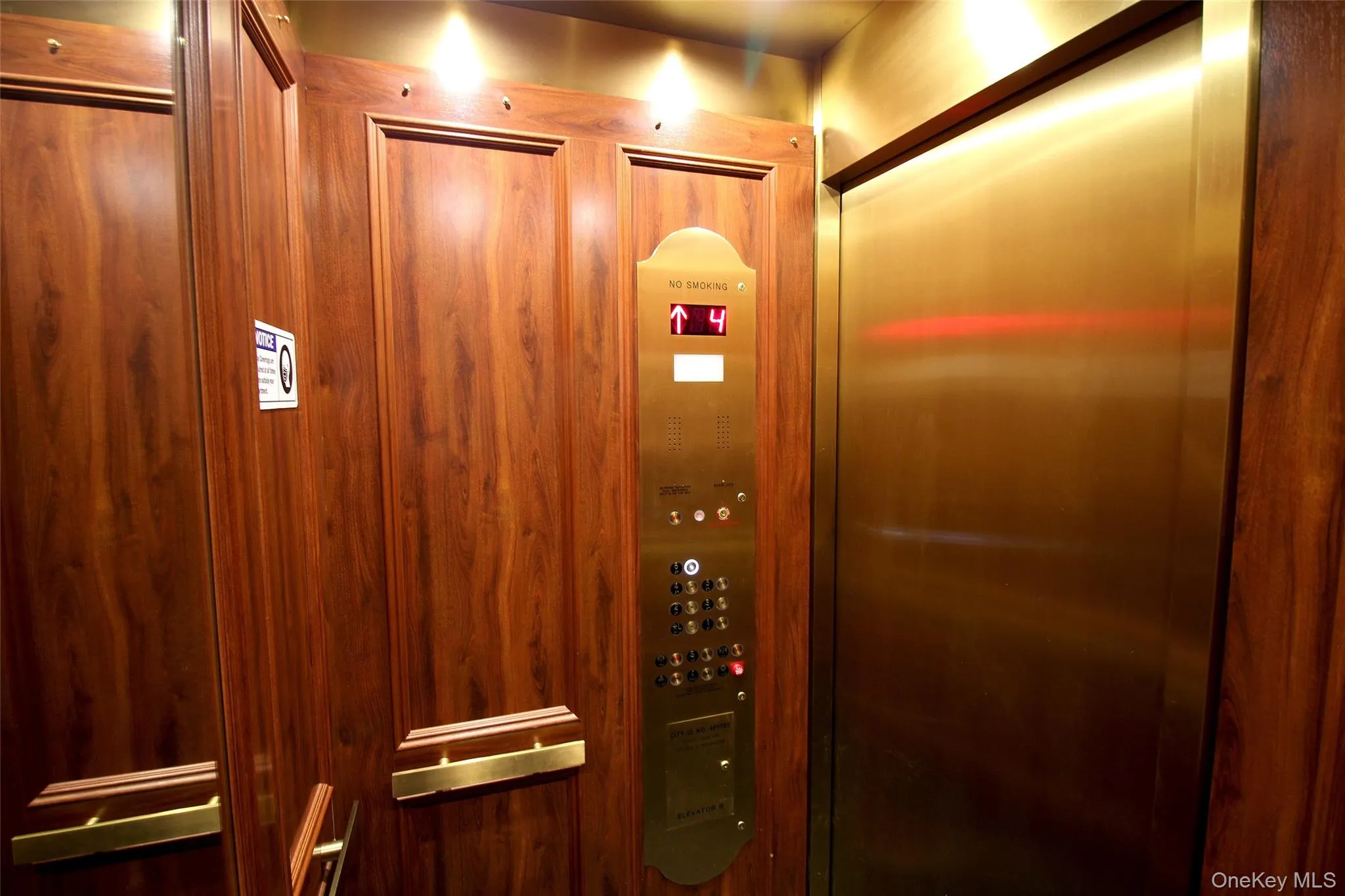 Elevator Elevator