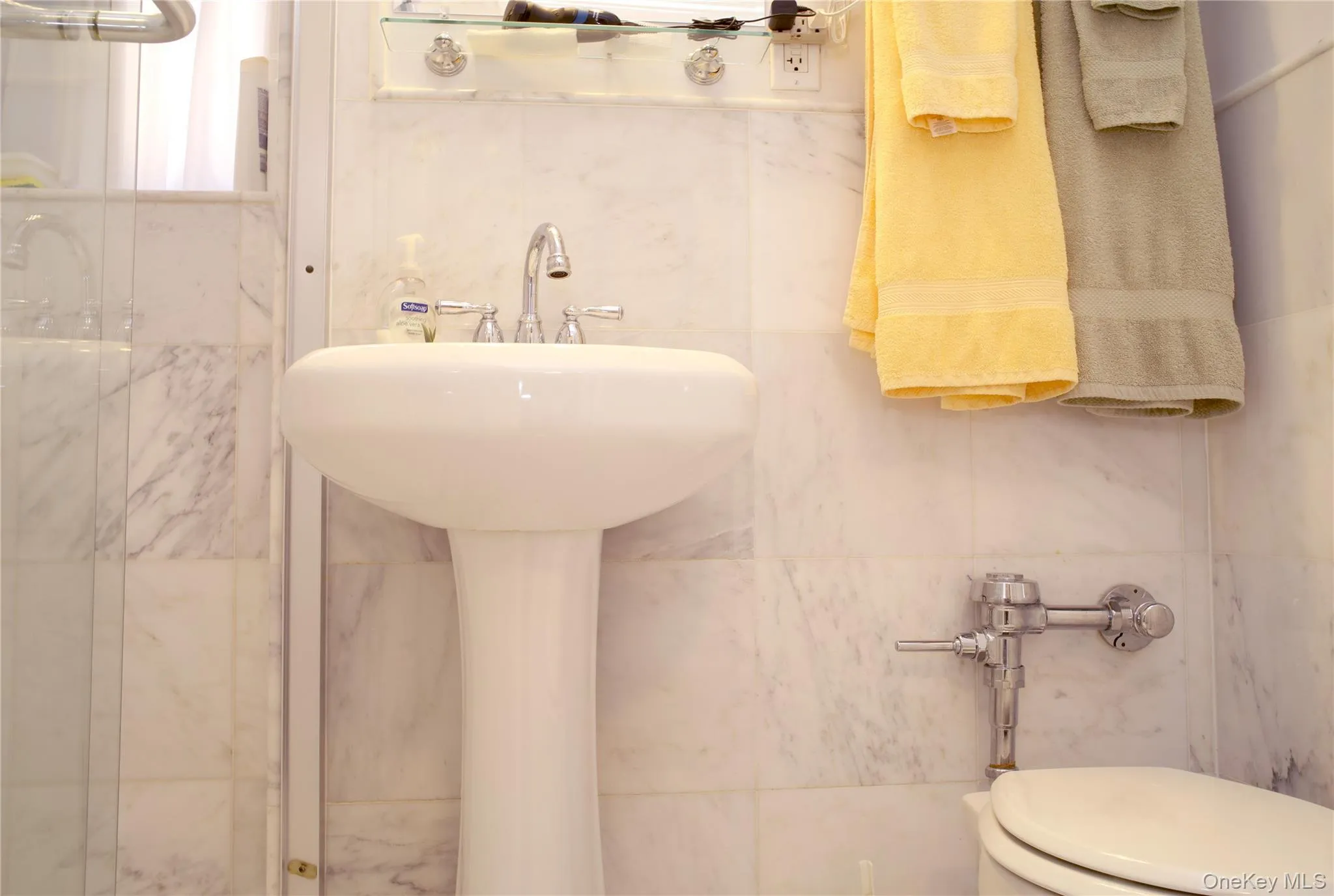 118-11 84th Avenue, New York, NY, 3 Rooms Rooms,1 BathroomBathrooms,Residential,For Rent,84th,0,1008964 118-11 84th Avenue, New York, NY, 3 Rooms Rooms,1 BathroomBathrooms,Residential,For Rent,84th,0,1008964