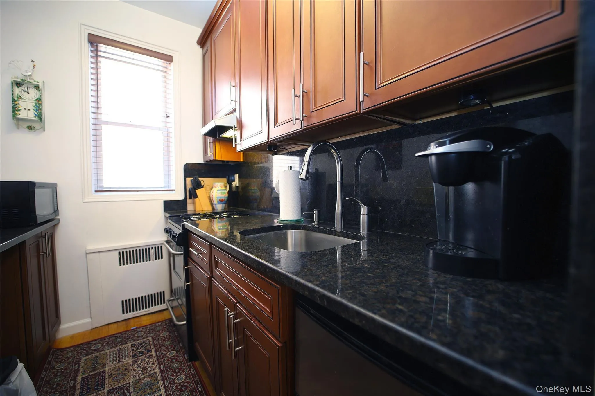 118-11 84th Avenue, New York, NY, 3 Rooms Rooms,1 BathroomBathrooms,Residential,For Rent,84th,0,1008964 118-11 84th Avenue, New York, NY, 3 Rooms Rooms,1 BathroomBathrooms,Residential,For Rent,84th,0,1008964