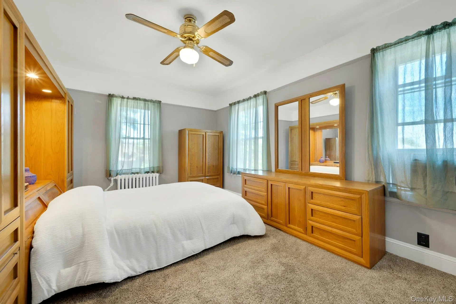 1277 Stadium Avenue, New York, NY, 3 Bedrooms Bedrooms, 7 Rooms Rooms,2 BathroomsBathrooms,Residential,For Rent,Stadium,0,1008966 1277 Stadium Avenue, New York, NY, 3 Bedrooms Bedrooms, 7 Rooms Rooms,2 BathroomsBathrooms,Residential,For Rent,Stadium,0,1008966