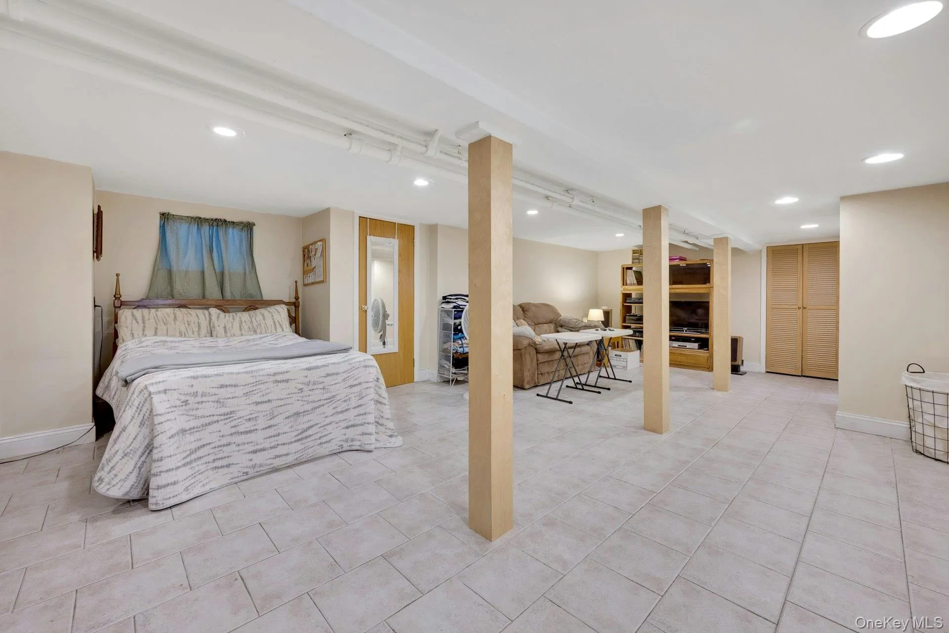 1277 Stadium Avenue, New York, NY, 3 Bedrooms Bedrooms, 7 Rooms Rooms,2 BathroomsBathrooms,Residential,For Rent,Stadium,0,1008966 1277 Stadium Avenue, New York, NY, 3 Bedrooms Bedrooms, 7 Rooms Rooms,2 BathroomsBathrooms,Residential,For Rent,Stadium,0,1008966