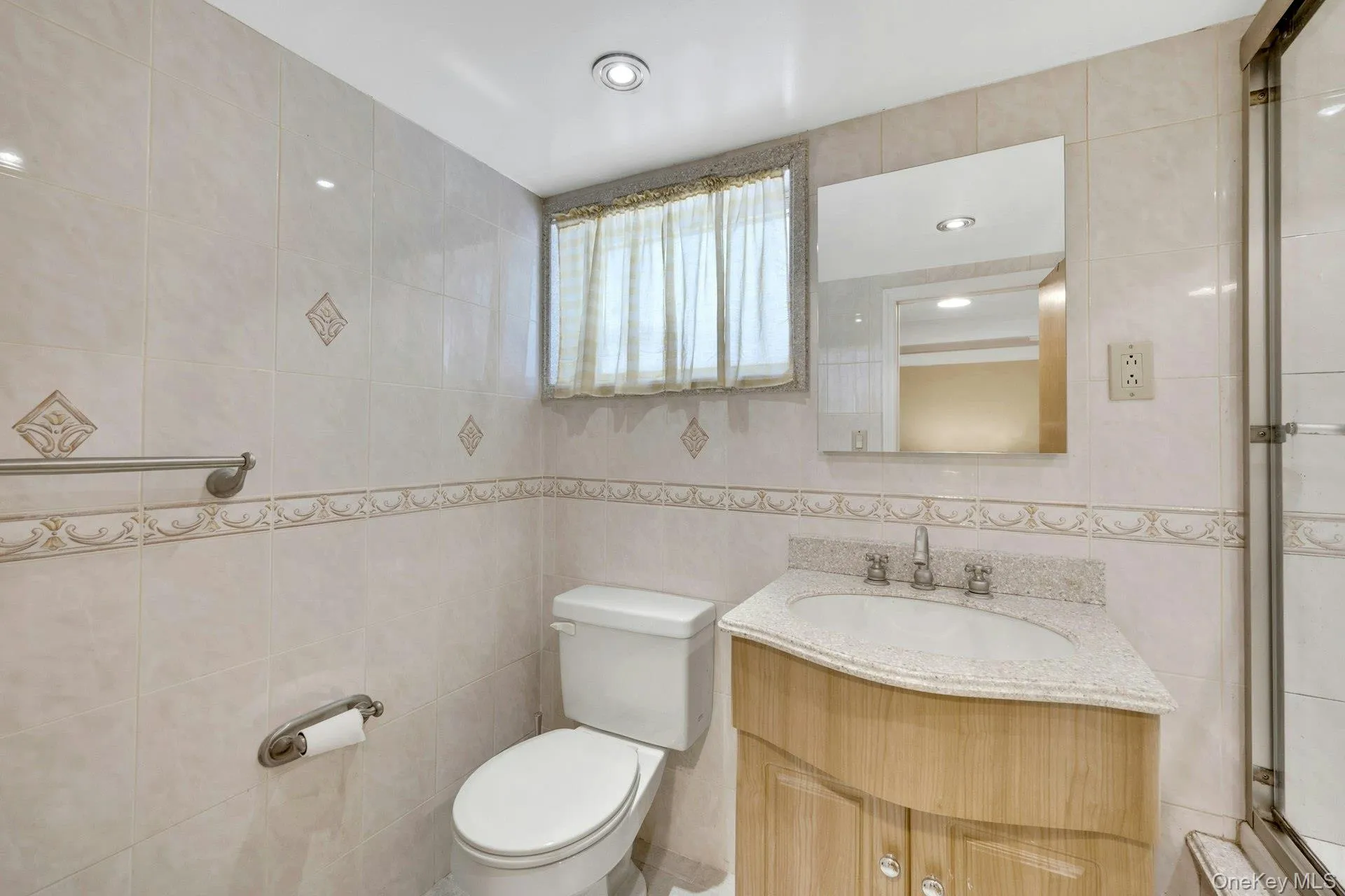 1277 Stadium Avenue, New York, NY, 3 Bedrooms Bedrooms, 7 Rooms Rooms,2 BathroomsBathrooms,Residential,For Rent,Stadium,0,1008966 1277 Stadium Avenue, New York, NY, 3 Bedrooms Bedrooms, 7 Rooms Rooms,2 BathroomsBathrooms,Residential,For Rent,Stadium,0,1008966