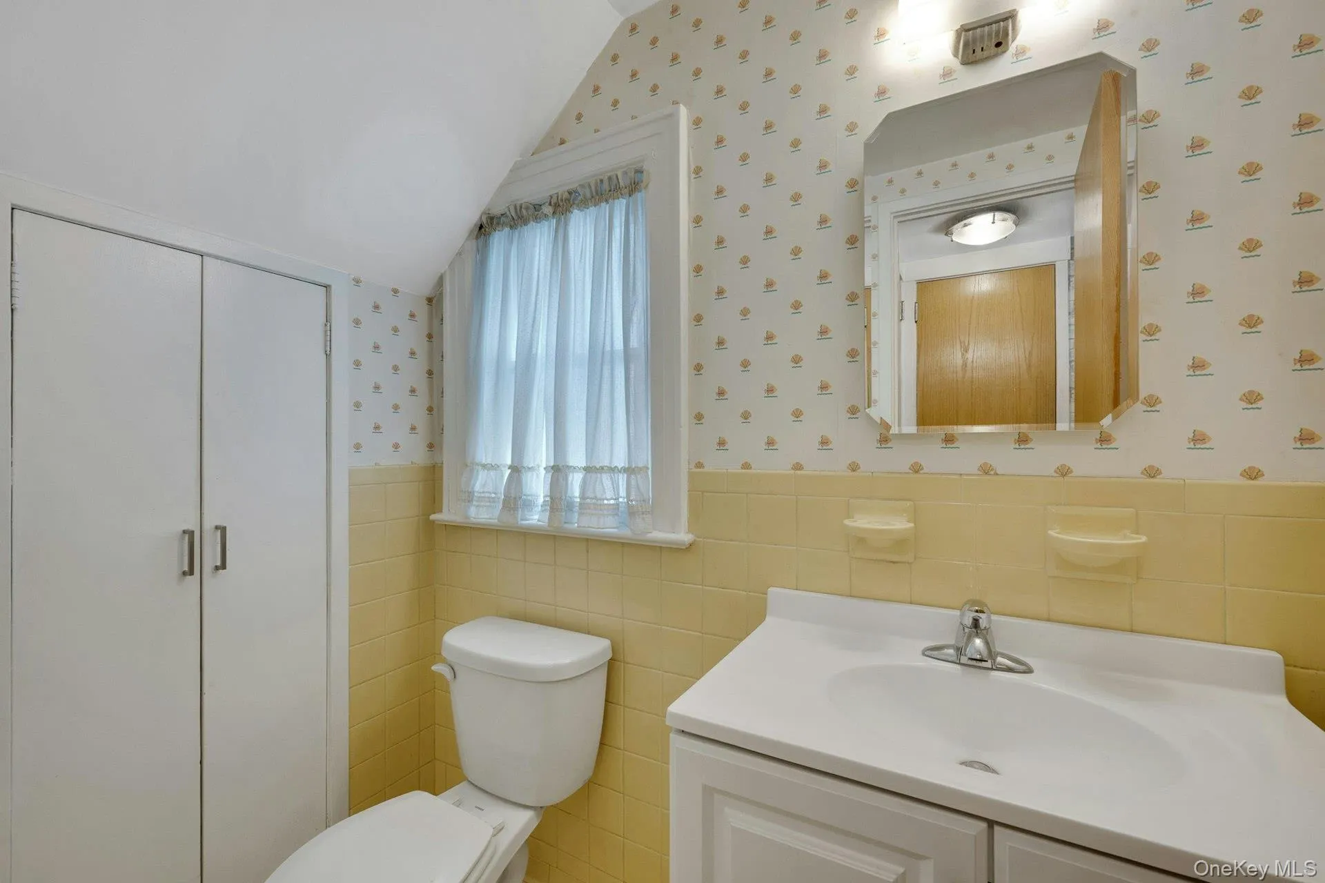 1277 Stadium Avenue, New York, NY, 3 Bedrooms Bedrooms, 7 Rooms Rooms,2 BathroomsBathrooms,Residential,For Rent,Stadium,0,1008966 1277 Stadium Avenue, New York, NY, 3 Bedrooms Bedrooms, 7 Rooms Rooms,2 BathroomsBathrooms,Residential,For Rent,Stadium,0,1008966