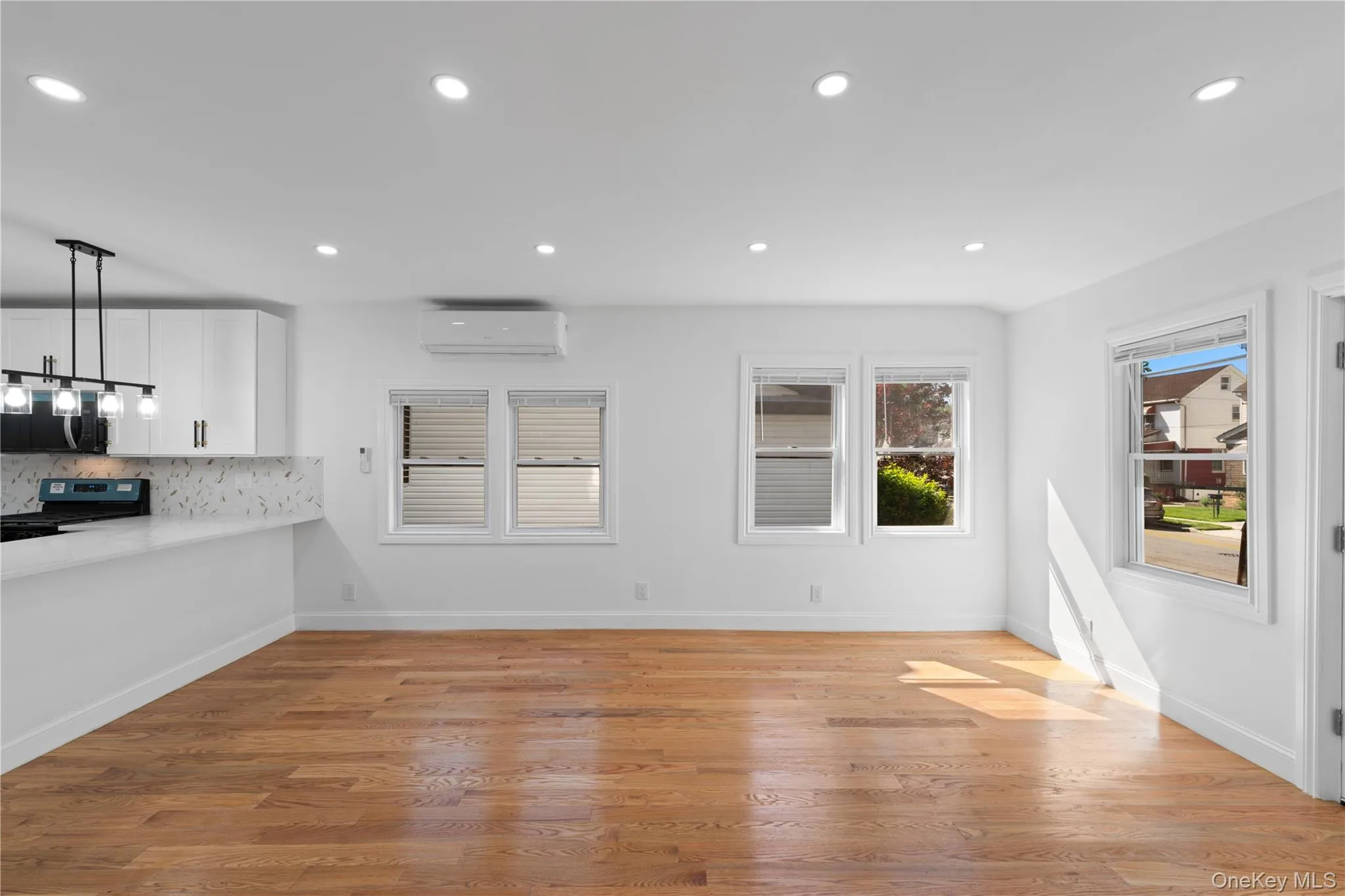 122-19 Lucas Street, New York, NY, 5 Bedrooms Bedrooms, 10 Rooms Rooms,4 BathroomsBathrooms,Residential,For Rent,Lucas,0,1008967 122-19 Lucas Street, New York, NY, 5 Bedrooms Bedrooms, 10 Rooms Rooms,4 BathroomsBathrooms,Residential,For Rent,Lucas,0,1008967