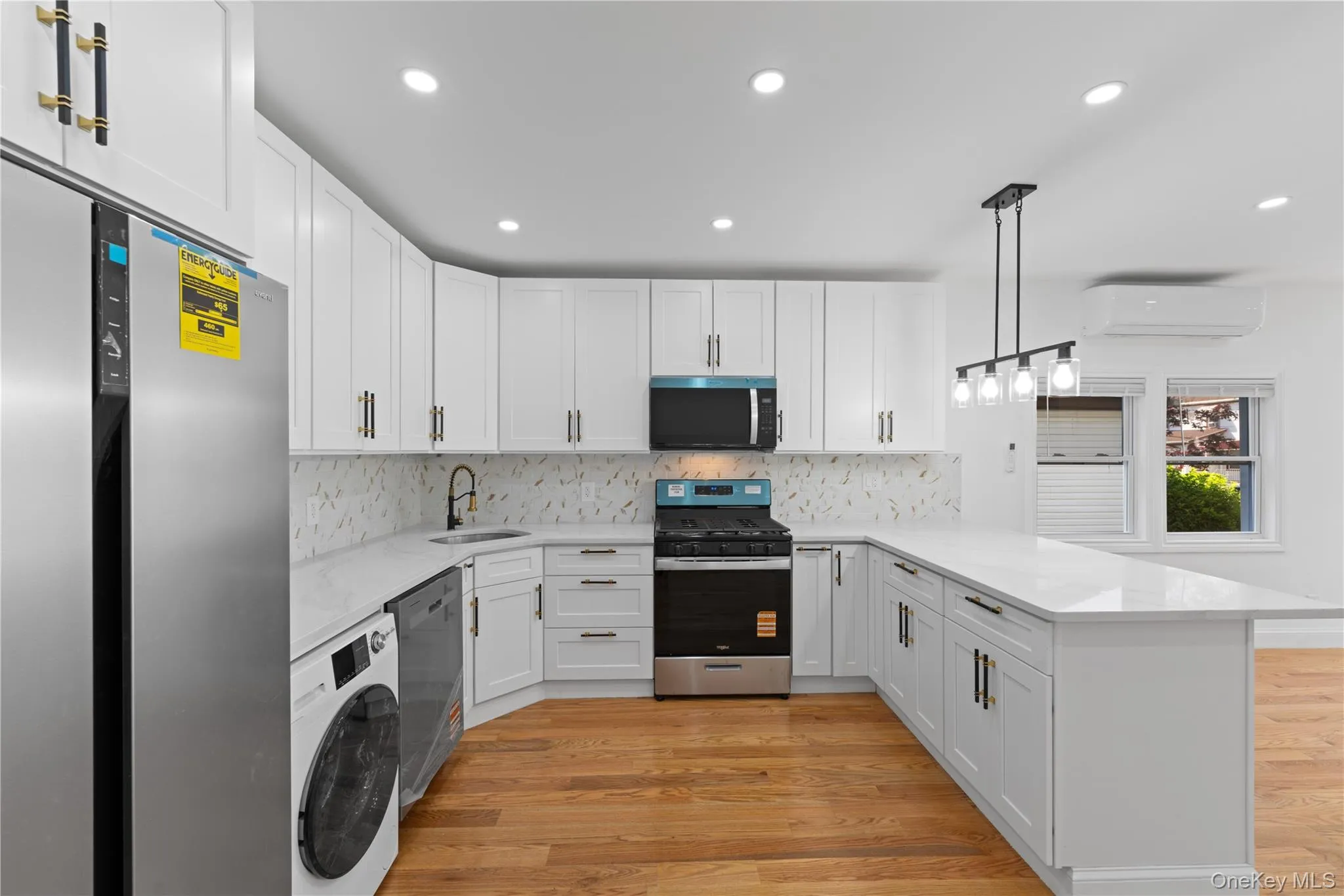 122-19 Lucas Street, New York, NY, 5 Bedrooms Bedrooms, 10 Rooms Rooms,4 BathroomsBathrooms,Residential,For Rent,Lucas,0,1008967 122-19 Lucas Street, New York, NY, 5 Bedrooms Bedrooms, 10 Rooms Rooms,4 BathroomsBathrooms,Residential,For Rent,Lucas,0,1008967