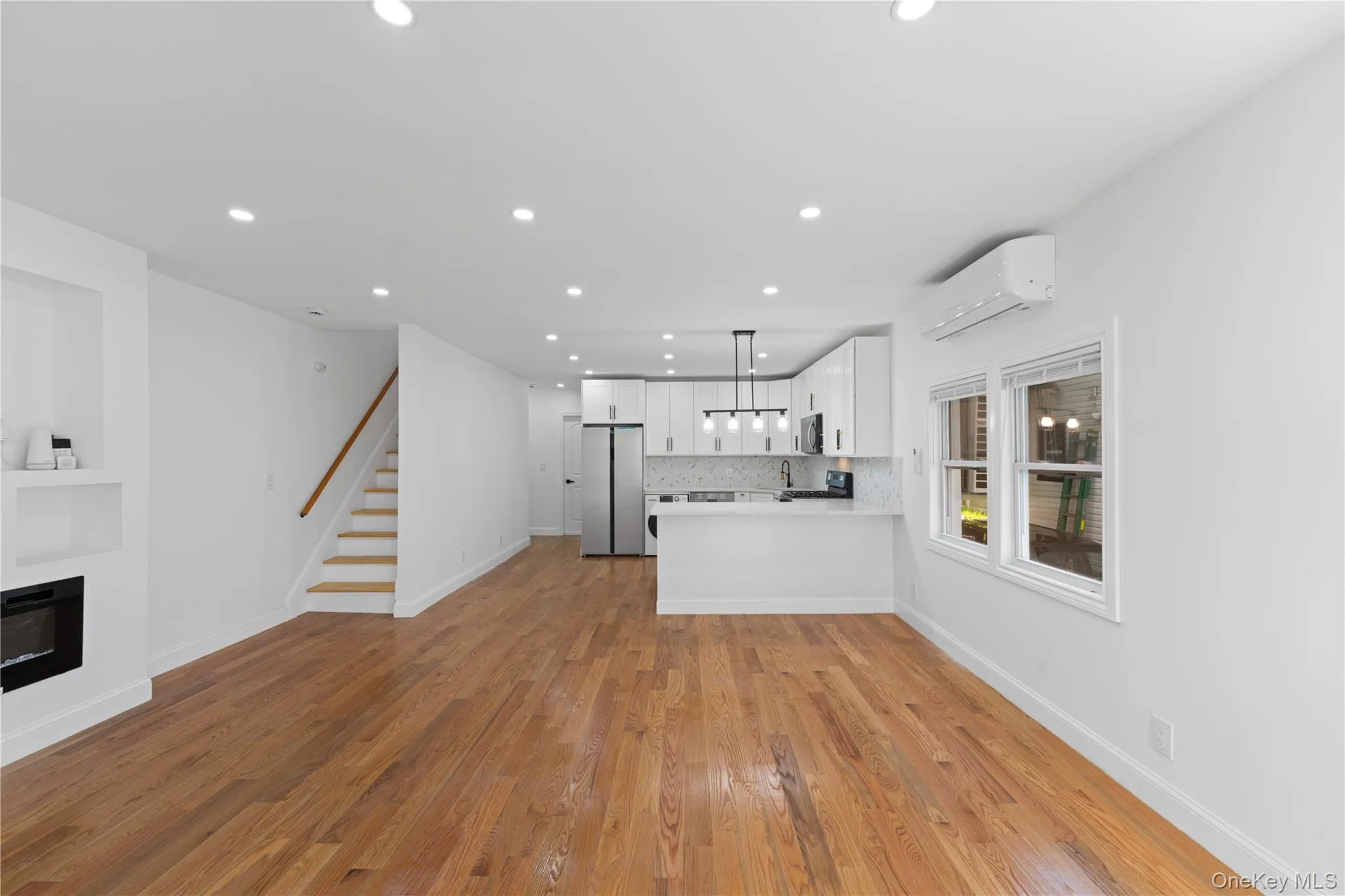 122-19 Lucas Street, New York, NY, 5 Bedrooms Bedrooms, 10 Rooms Rooms,4 BathroomsBathrooms,Residential,For Rent,Lucas,0,1008967 122-19 Lucas Street, New York, NY, 5 Bedrooms Bedrooms, 10 Rooms Rooms,4 BathroomsBathrooms,Residential,For Rent,Lucas,0,1008967