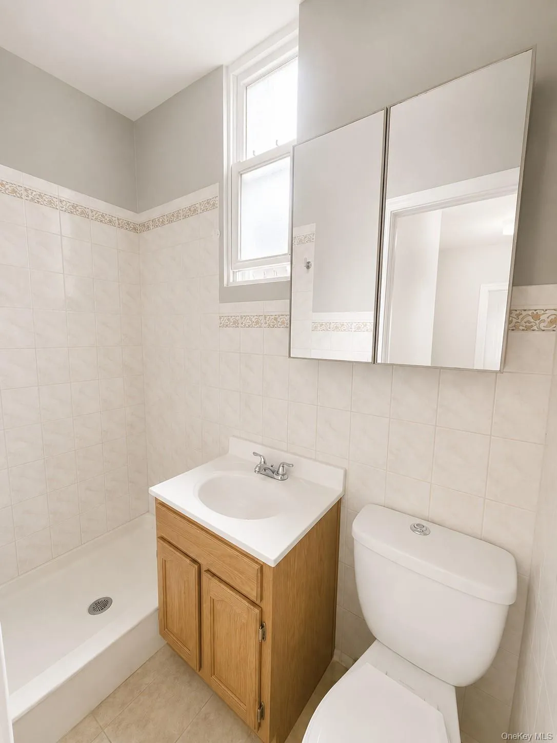 787 Woodward Avenue, New York, NY, 2 Bedrooms Bedrooms, 4 Rooms Rooms,1 BathroomBathrooms,Residential Lease,For Rent,Woodward,0,1008968 787 Woodward Avenue, New York, NY, 2 Bedrooms Bedrooms, 4 Rooms Rooms,1 BathroomBathrooms,Residential Lease,For Rent,Woodward,0,1008968