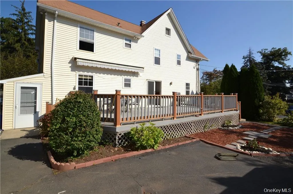3 Chestnut Street, Orangetown, NY, 2 Bedrooms Bedrooms, 7 Rooms Rooms,2 BathroomsBathrooms,Residential Lease,For Rent,Chestnut,0,1008969 3 Chestnut Street, Orangetown, NY, 2 Bedrooms Bedrooms, 7 Rooms Rooms,2 BathroomsBathrooms,Residential Lease,For Rent,Chestnut,0,1008969