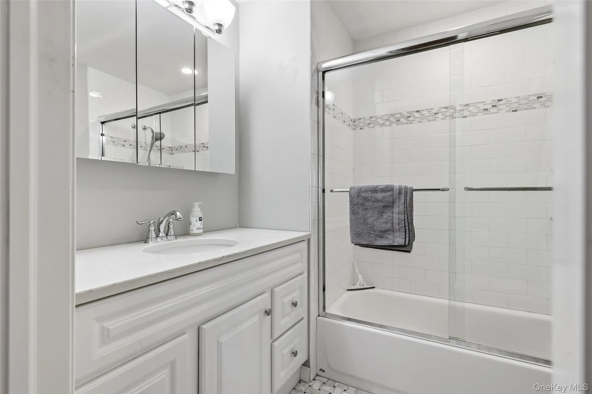 100 Baker Court, Hempstead, NY, 3 Bedrooms Bedrooms, 6 Rooms Rooms,2 BathroomsBathrooms,Residential,For Rent,Baker,0,1008972 100 Baker Court, Hempstead, NY, 3 Bedrooms Bedrooms, 6 Rooms Rooms,2 BathroomsBathrooms,Residential,For Rent,Baker,0,1008972