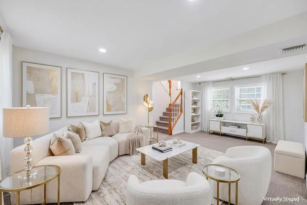 5 Fairway Drive, Brookhaven, NY, 4 Bedrooms Bedrooms, 8 Rooms Rooms,2 BathroomsBathrooms,Residential,For Rent,Fairway,0,1008974 5 Fairway Drive, Brookhaven, NY, 4 Bedrooms Bedrooms, 8 Rooms Rooms,2 BathroomsBathrooms,Residential,For Rent,Fairway,0,1008974