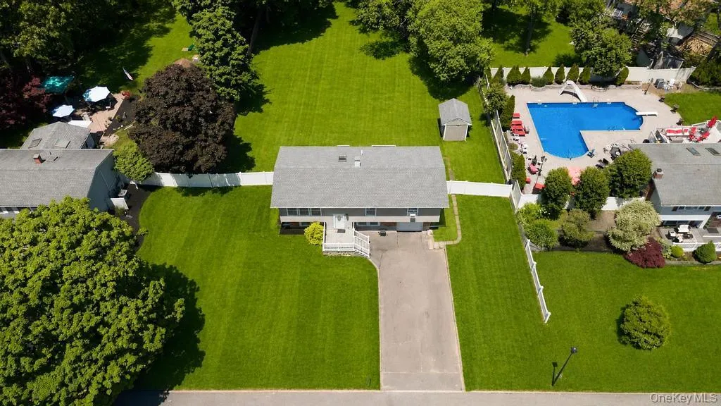 5 Fairway Drive, Brookhaven, NY, 4 Bedrooms Bedrooms, 8 Rooms Rooms,2 BathroomsBathrooms,Residential,For Rent,Fairway,0,1008974 5 Fairway Drive, Brookhaven, NY, 4 Bedrooms Bedrooms, 8 Rooms Rooms,2 BathroomsBathrooms,Residential,For Rent,Fairway,0,1008974