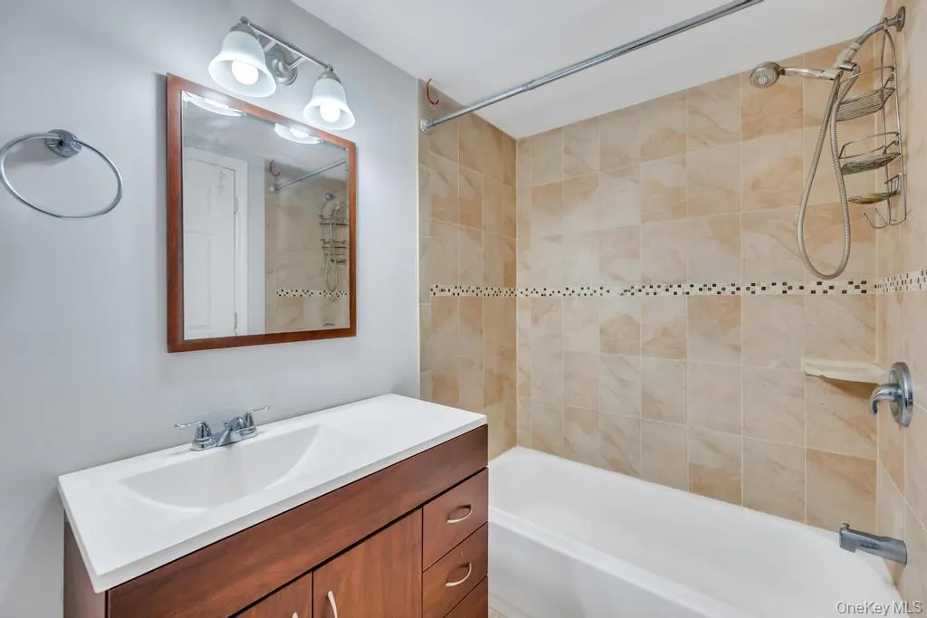 5 Fairway Drive, Brookhaven, NY, 4 Bedrooms Bedrooms, 8 Rooms Rooms,2 BathroomsBathrooms,Residential,For Rent,Fairway,0,1008974 5 Fairway Drive, Brookhaven, NY, 4 Bedrooms Bedrooms, 8 Rooms Rooms,2 BathroomsBathrooms,Residential,For Rent,Fairway,0,1008974