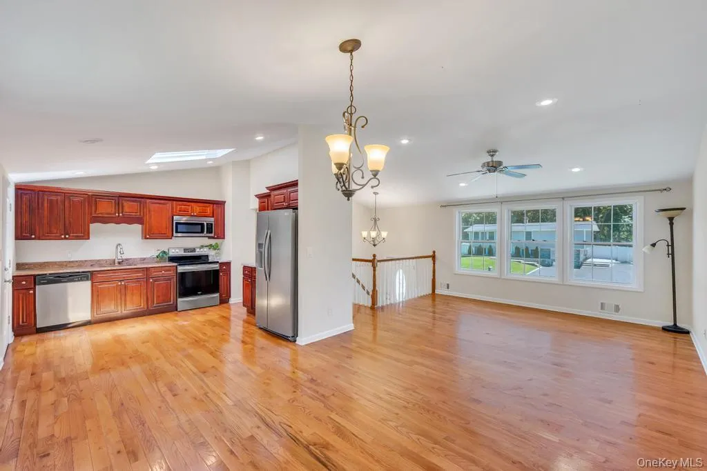 5 Fairway Drive, Brookhaven, NY, 4 Bedrooms Bedrooms, 8 Rooms Rooms,2 BathroomsBathrooms,Residential,For Rent,Fairway,0,1008974 5 Fairway Drive, Brookhaven, NY, 4 Bedrooms Bedrooms, 8 Rooms Rooms,2 BathroomsBathrooms,Residential,For Rent,Fairway,0,1008974