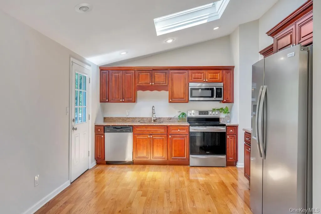 5 Fairway Drive, Brookhaven, NY, 4 Bedrooms Bedrooms, 8 Rooms Rooms,2 BathroomsBathrooms,Residential,For Rent,Fairway,0,1008974 5 Fairway Drive, Brookhaven, NY, 4 Bedrooms Bedrooms, 8 Rooms Rooms,2 BathroomsBathrooms,Residential,For Rent,Fairway,0,1008974