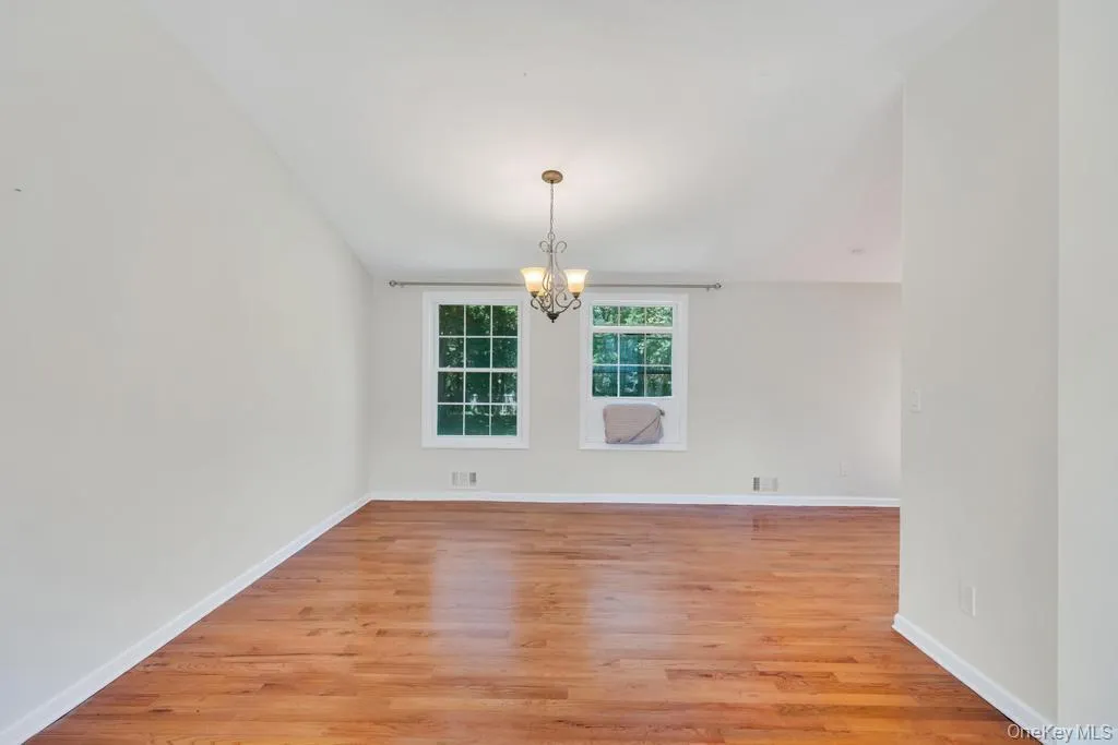 5 Fairway Drive, Brookhaven, NY, 4 Bedrooms Bedrooms, 8 Rooms Rooms,2 BathroomsBathrooms,Residential,For Rent,Fairway,0,1008974 5 Fairway Drive, Brookhaven, NY, 4 Bedrooms Bedrooms, 8 Rooms Rooms,2 BathroomsBathrooms,Residential,For Rent,Fairway,0,1008974